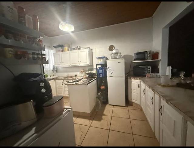 2 BEDROOM TOWNHOUSE FOR SALE IN FLORA GARDENS